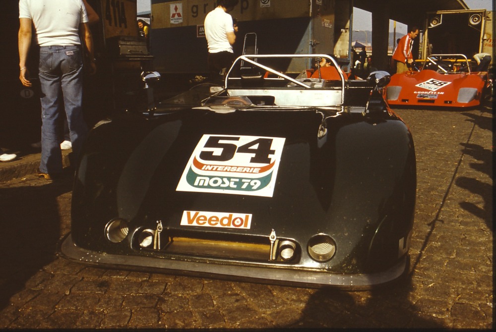 Landar R8