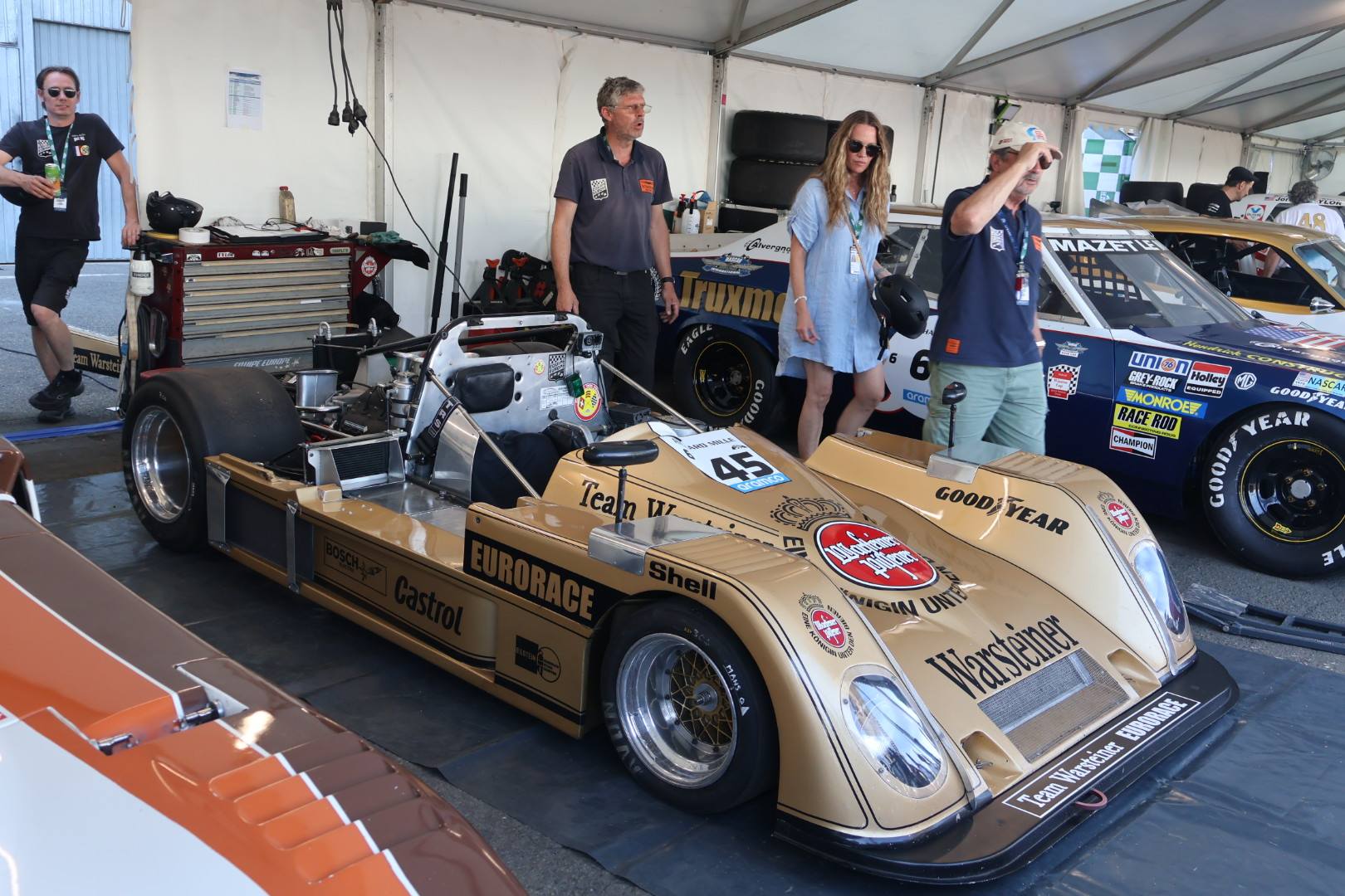 Toj racing car